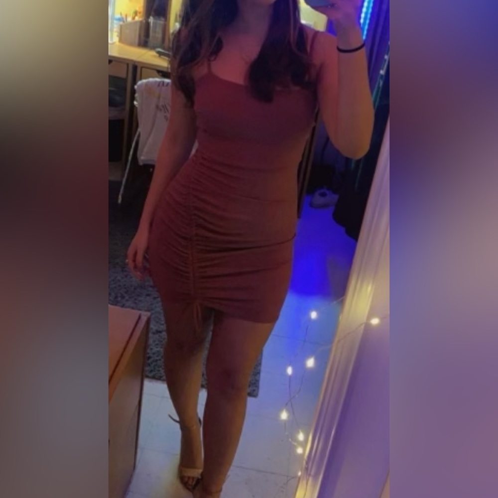 Dress - Picture 2 of 4